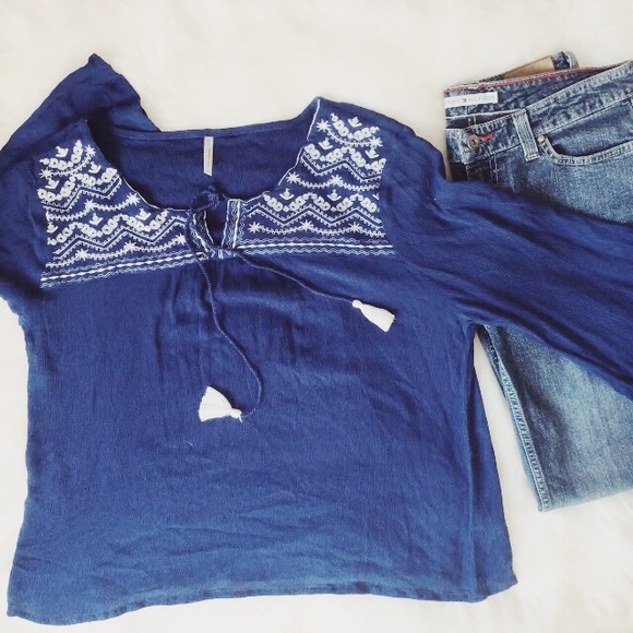 Passport Tops - Passport SzXL Boho Hippie embroidery 3/4 Blue top